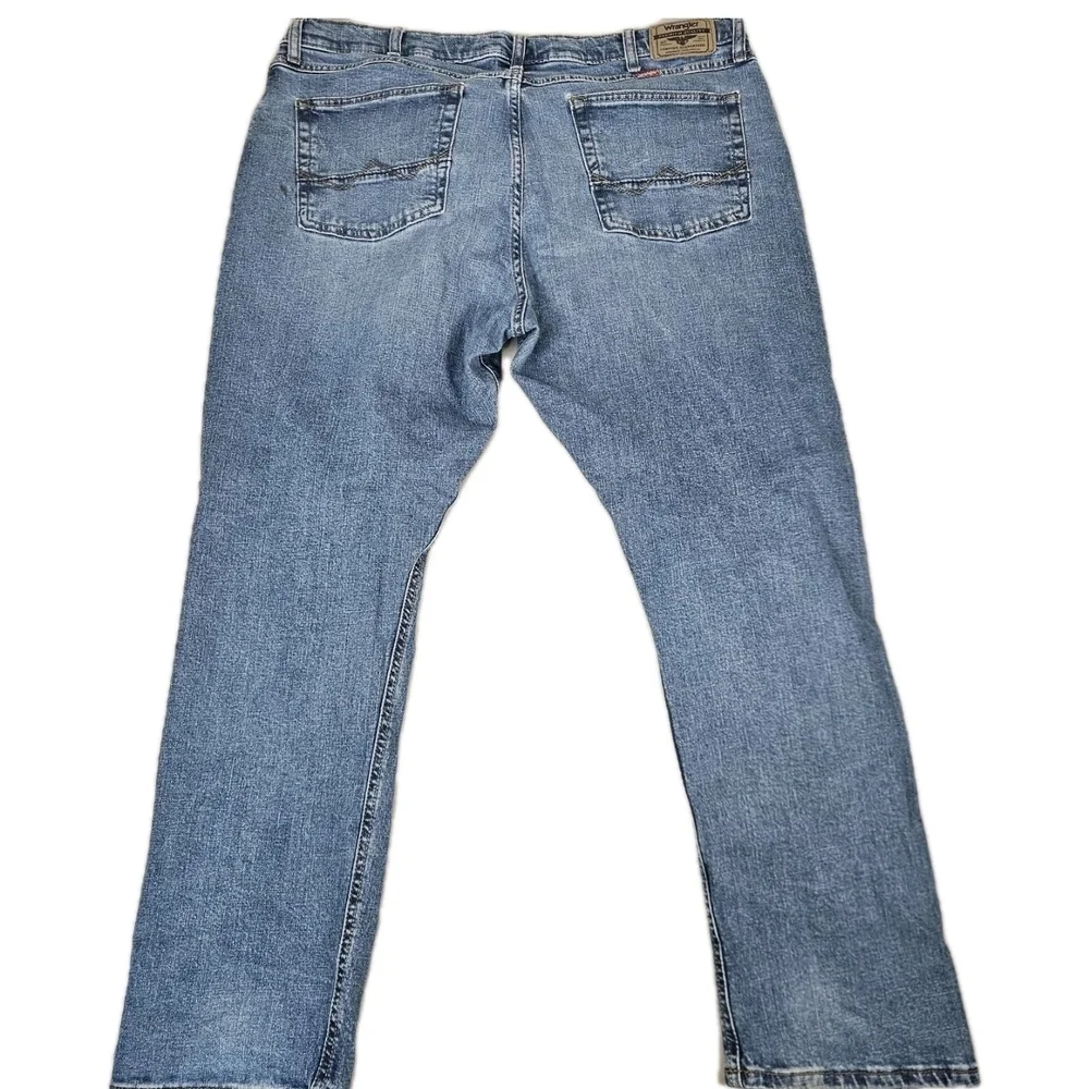 Wrangler Athletic Fit Jeans Mens 38x30 Stretch Denim Blue‎ Pants